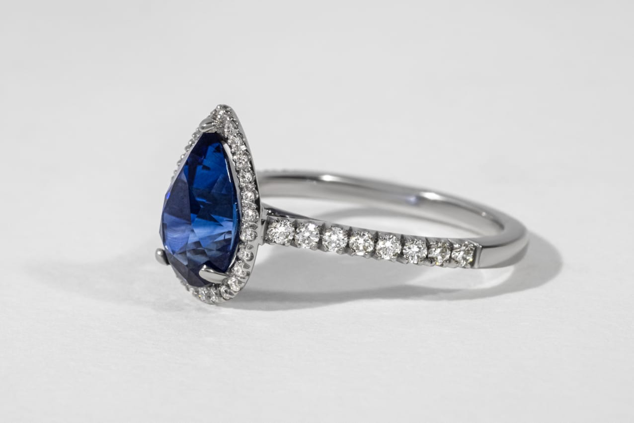 Discover the Beauty of Blue Diamond Rings