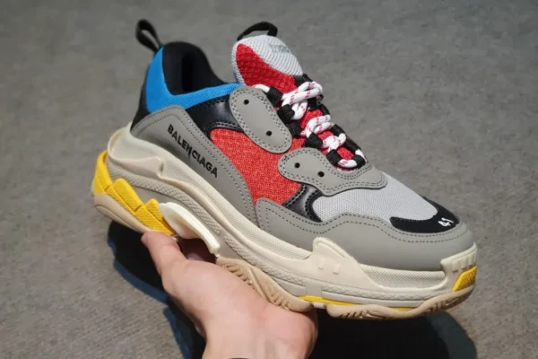 Balenciaga Reps Baddiehubpro.com