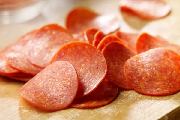 Pepperoni Explained: The Complete Guide to America’s Favorite Sausage Pepperoni Baddiehubpro.com